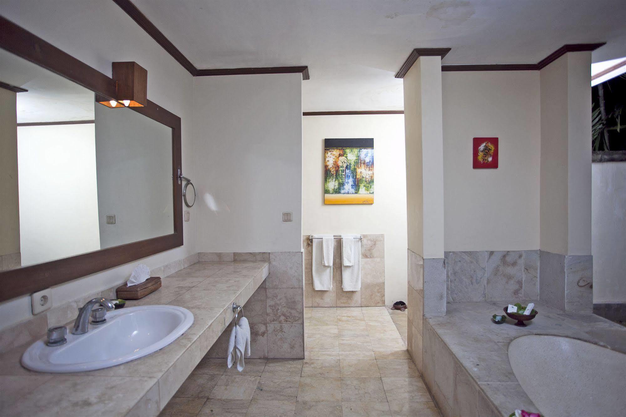 Natah Bale Villas Sanur  Luaran gambar