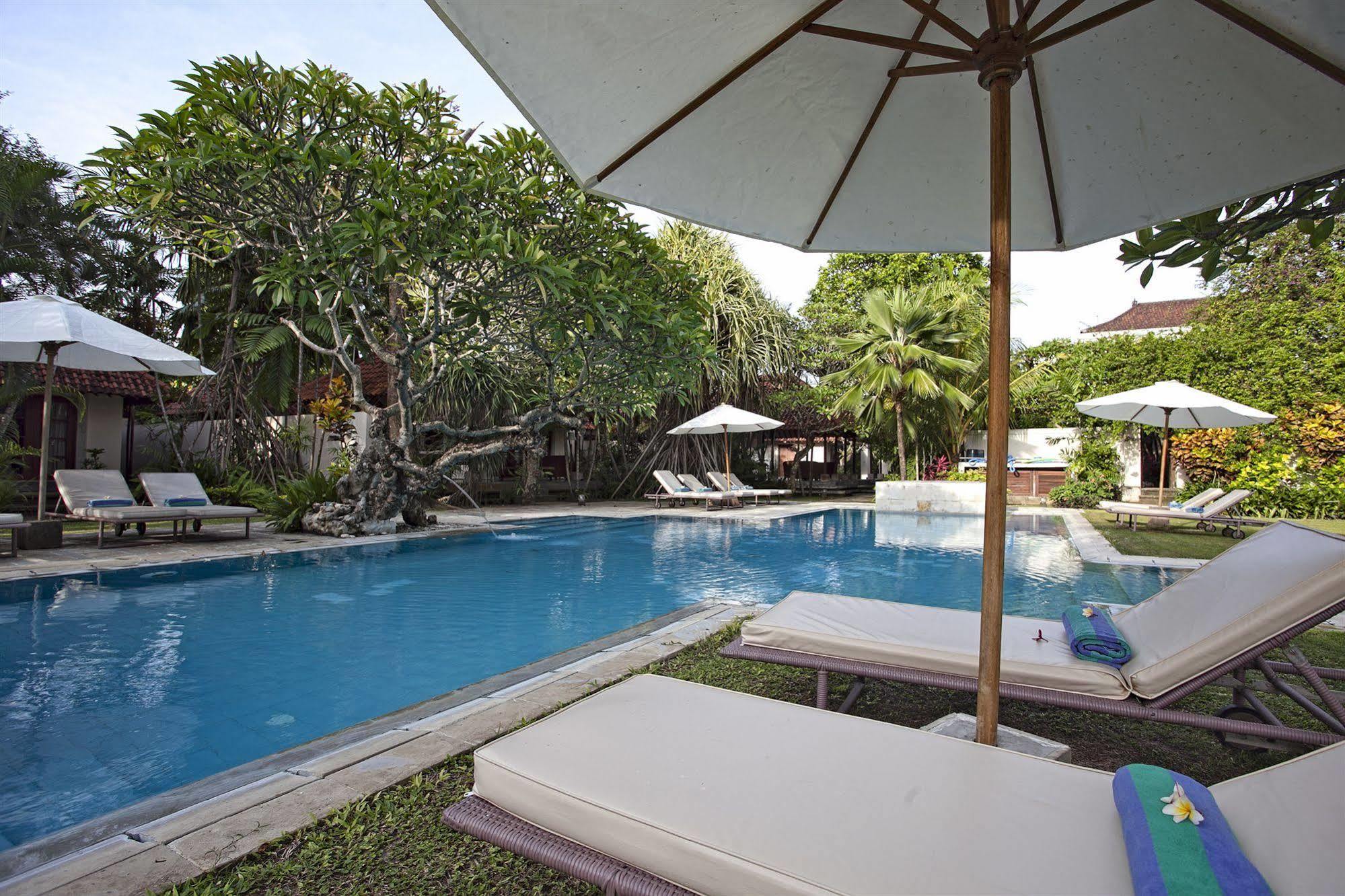 Natah Bale Villas Sanur  Luaran gambar