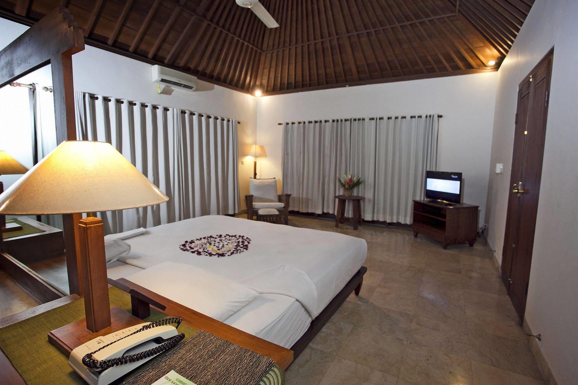 Natah Bale Villas Sanur  Luaran gambar